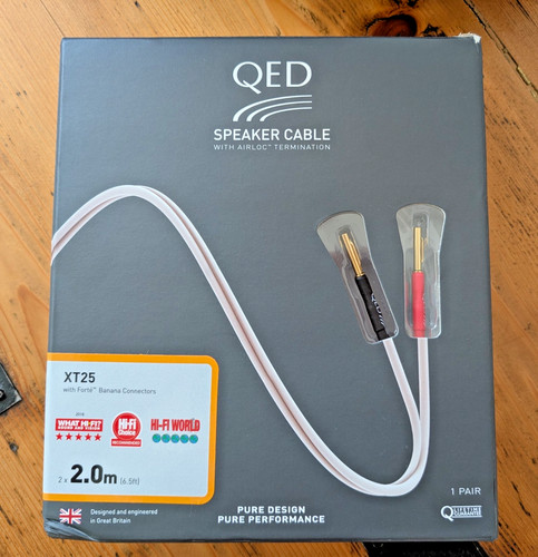 Qed speaker cable pair with - qed, 2m